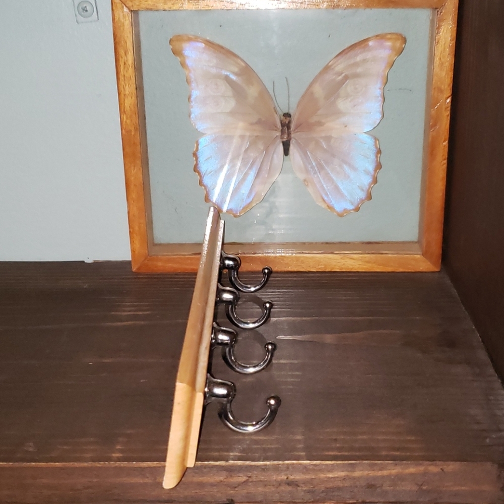 New Handy Key 4 Hook Rack - Picture 4 of 7